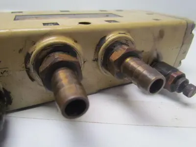 CA Norgren P71kA06 5-Port Air control valve 1/2" NPT ports