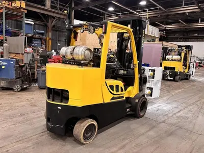 12,000 POUND CAPACITY HYSTER MODEL S120FTPRS 60" CASCADE PAPER ROLL CLAMP