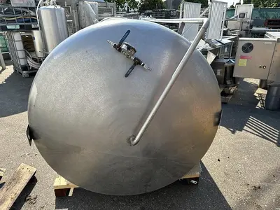 825 Gal. Brite Tank