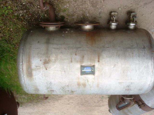 540 L S/S Horizontal Enclosed Tank