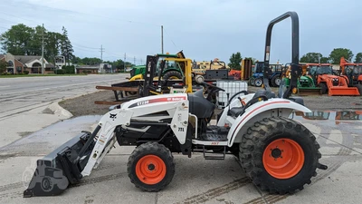 USED 2010 BOBCAT CT230