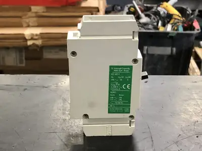 NEW CUTLER-HAMMER GI1060