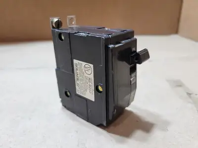 Used SQUARE D QOB215 Switchgears British Columbia CA | Lenmark #1486886