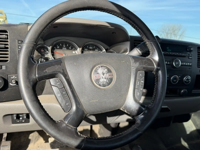 USED 2011 GMC 2500 HD