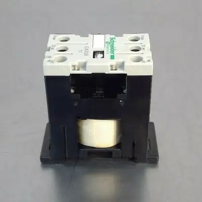 Schneider Electric CA3SK - 10A Contactor - 500V - CA3SK11 4E-7
