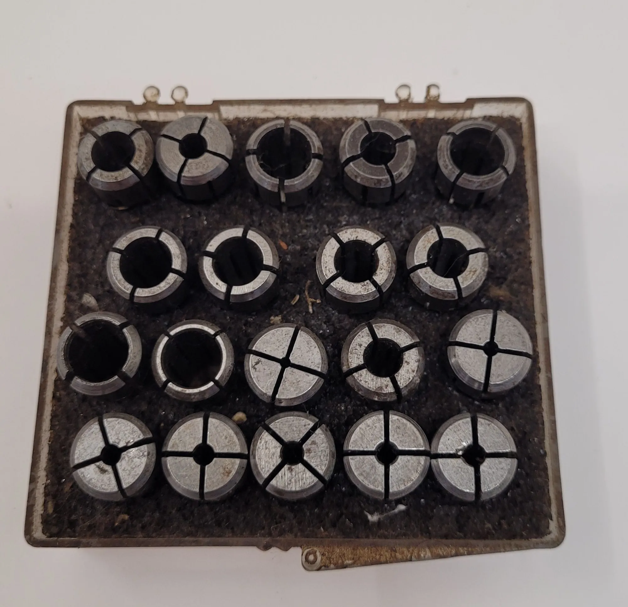 USED KENNAMETAL Collet Set