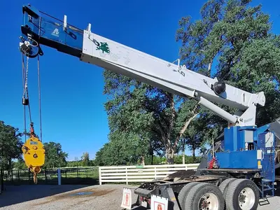 USED 2013 KENWORTH T800