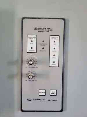 5kV Motor Control Center (MCC) Unit w/ (4) Breakers & (2) Load-Break Switches