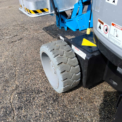 Used 2022 Z-33/18 Genie Articulating Boom Lifts Wisconsin US | Stack Equipment #1418939
