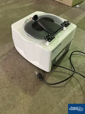 USED Labsco Labsco Advantage Centrifuge, Model 614B