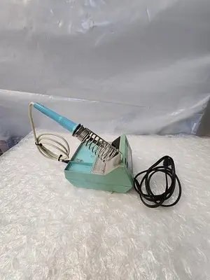 WELLER ELECTRONIC CONTROL SOLDERING STATION EC 1000