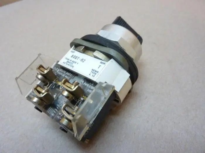 Used ALLEN BRADLEY 800T-H2 SER T Relays & Switches Michigan US | Ideal Machinery #572918