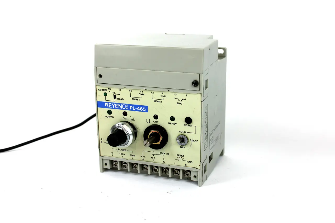 USED KEYENCE PL-465