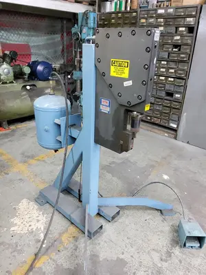 USED BTM TOG-L-LOC CLINCHING MACHINE 9731