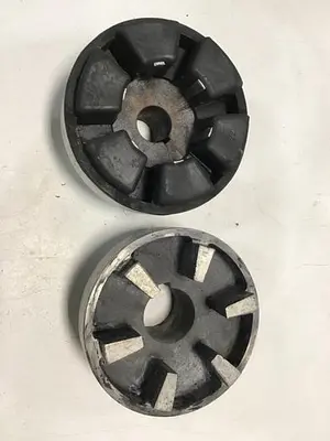 USED MAGNALOY COUPLINGS 700 / COUPLING