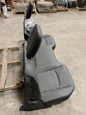 2022 Dodge Ram 2500 / 3500 Pick-Up Truck Rear Seat ; Vinyl