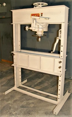 USED USED DAKE PRESSES DAKE 70 H PRESS