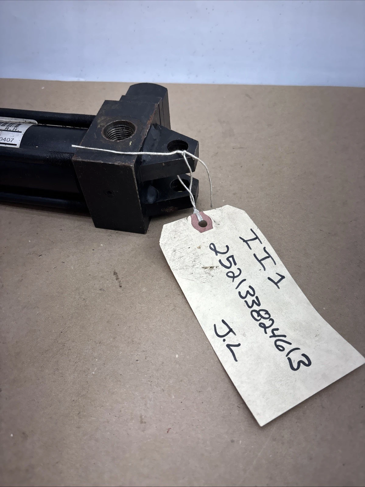 Parker Hydraulic Cylinder Series 2H 1.50 Bore 12.250 Stroke CBB2HLTS14AC Namco