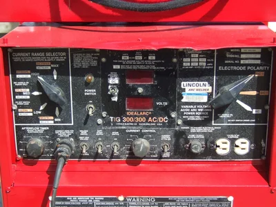 USED IDEALARC TIG 300/300