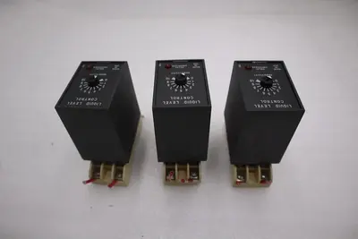 ENTRELEC SSAC LLC44A5A LIQUID LEVEL CONTROL 120VAC STOCK K-49-A