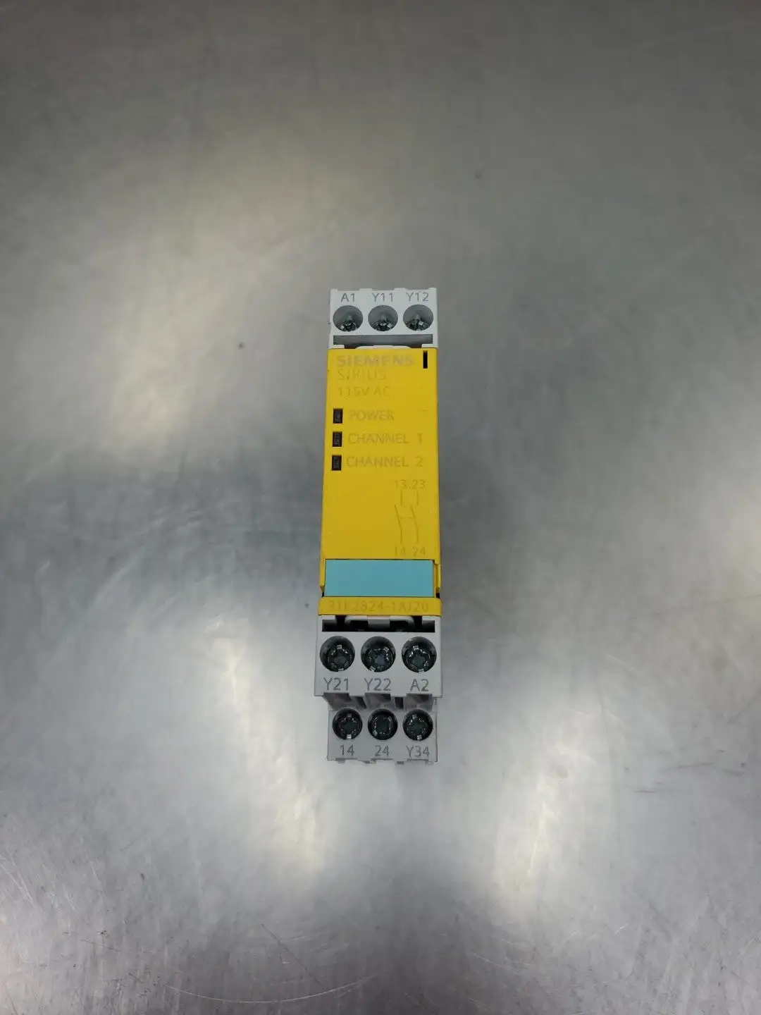 USED Siemens 3TK2824-1AJ20 SAFETY RELAY, 115VAC