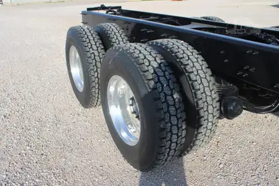 New | in-Stock 2026 MACK GRANITE 64BR Cab Chassis trucks Texas US | Roll Off Truck World #1491873