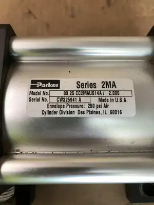 Parker CC2MAUS14A Pneumatic Air Cylinder 250PSI 3.25″ Bore 2″ Stroke