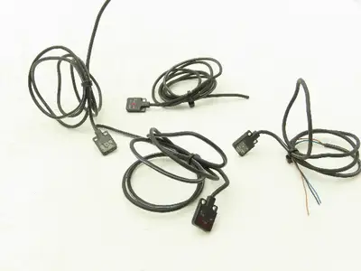 Omron E3T-FT12 Ultra Compact Photoelectric Proximity Sensor Lot of 4