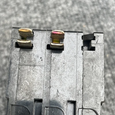 New | in-Stock Square D Q1380 Circuit Breakers California US | Davliegogo LLC #1707086