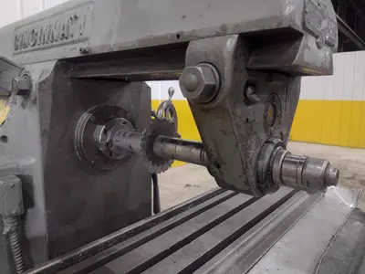 3 HP CINCINNATI MODEL 1-18 PLAIN HORIZONTAL MILLING MACHINE: STOCK #21031
