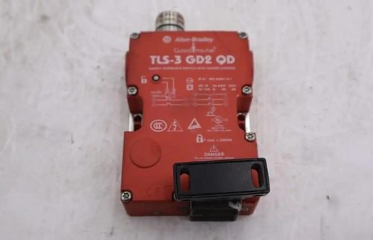 Used _UNKNOWN_ _UNKNOWN_ Relays & Switches Pennsylvania US | Global Equipment International, LLC #1438009