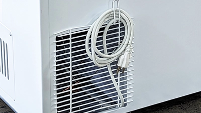 171-0377 105" Solid Top Self Contained Chest Freezer
