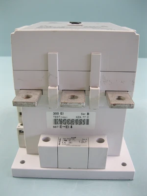USED Allen-Bradley 100-D300