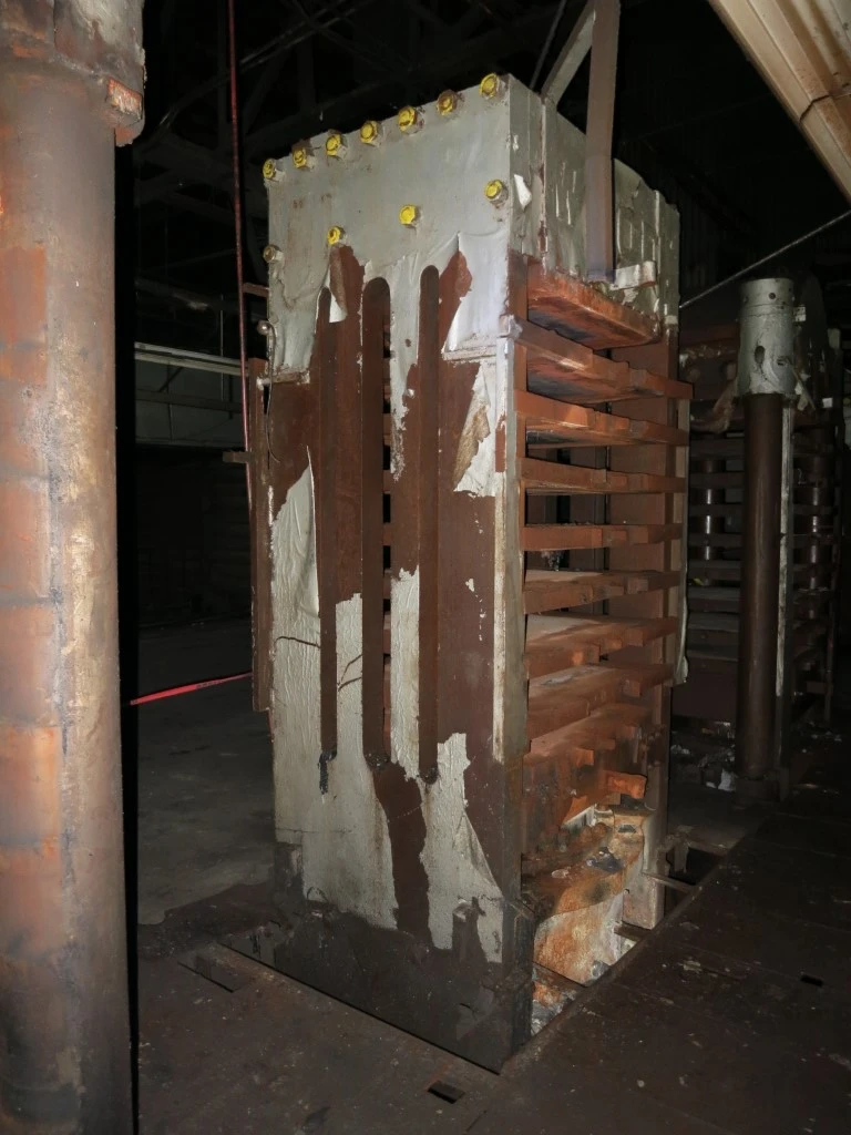 Wood 1000T Hydraulic Press