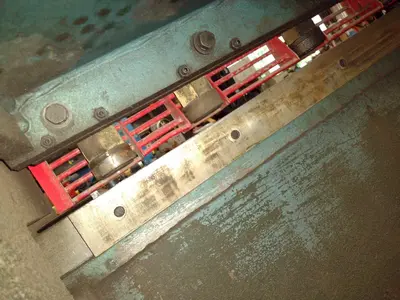 USED AMADA S-2532
