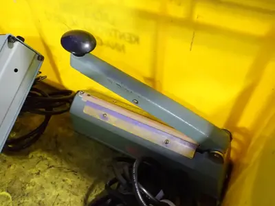 USED ULINE H163