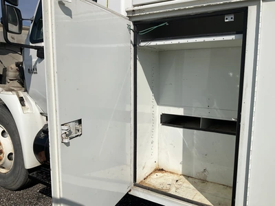 Used 2007 INTERNATIONAL 4200 Bucket (boom) trucks Michigan US | Miedema Asset Management Group #1304736