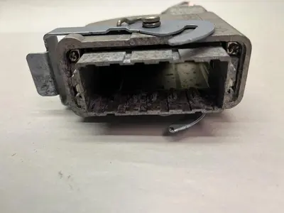 USED MOLEX D-58697