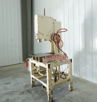 Used – _UNKNOWN_ Pneumatic Toggle Presses Michigan US | Vander Ziel Machinery Sales #483352