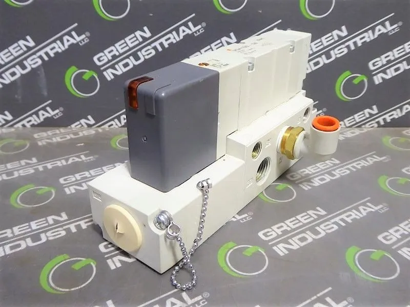 SMC VQ4100-5B Solenoid Valve with Manifold 0.15 ~ 1.0 MPa Used