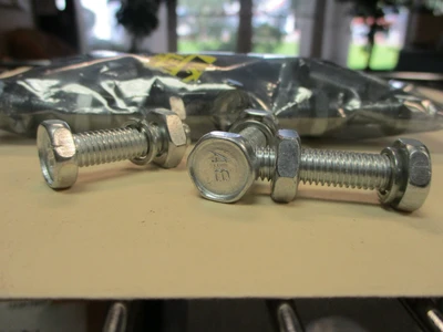 New #48 Screws w/Washers & Nuts (QTY 16)