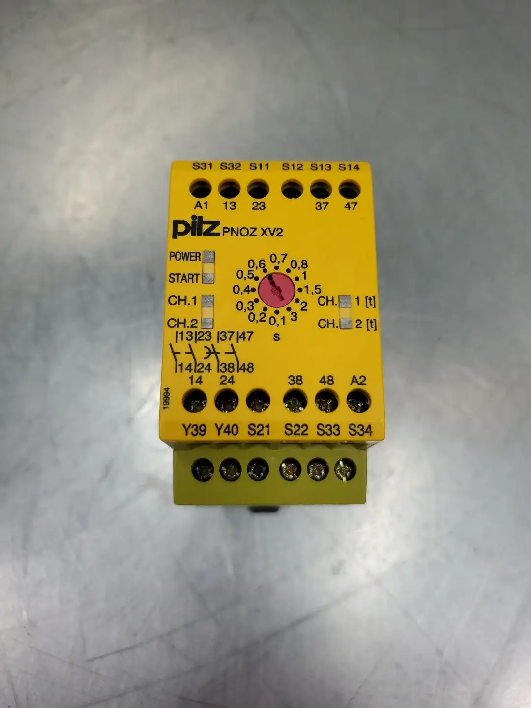 USED Pilz PNOZ XV2 3/24VDC 2n/o 2n/ot Safety Relay, 8A