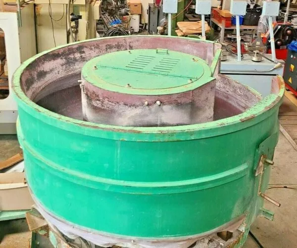 Roto Finish Media Vibratory Bowl Tumbler Finishing Mill Model ST-20BC 20 Cu Ft.