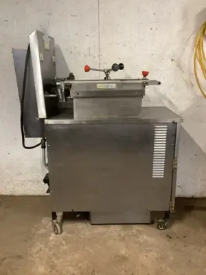 152-0815 BKI LGF-F Natural Gas Pressure Fryer with Filter System