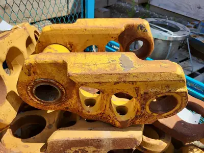 USED CATERPILLAR 6T-8049