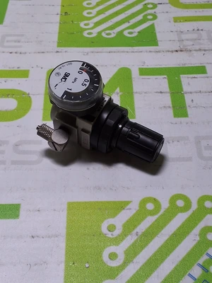 SMC AR10-M5 PNEUMATIC REGULATOR