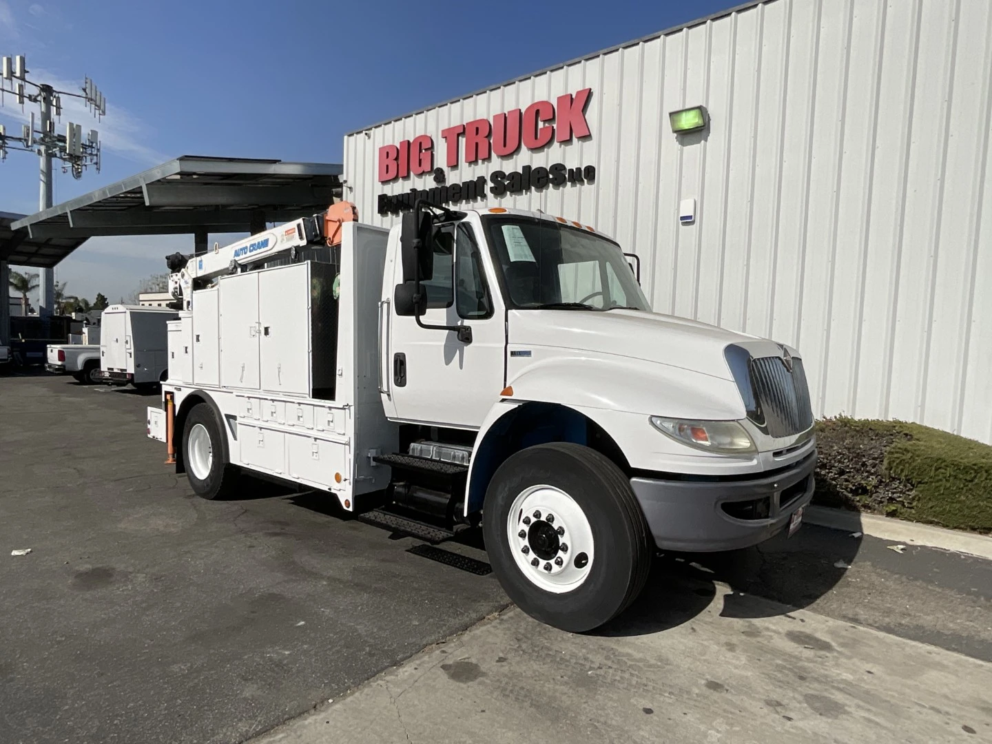 Used 2012 INTERNATIONAL 4300 Service & Utility Trucks California US | Big Truck & Equipment #1412329