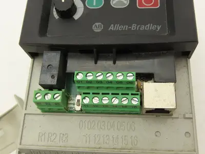 Allen Bradley 22A-A8P0N114 PowerFlex 4 Variable AC Drive VFD 2Hp 240V 1PH Input