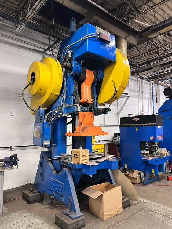 Used JOHNSON 125-BGAC O.B.I. Presses Michigan US | Universal Press & Machinery (UPM) 4 #148872