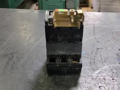 20 Amp, 3 Pole, 120/240 volts Circuit Breaker
